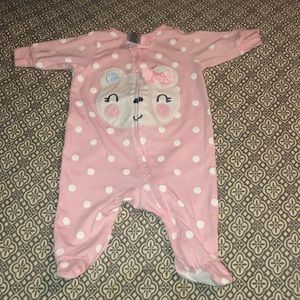 babygirl Onesie pajamas w/ matching hat & mitts.